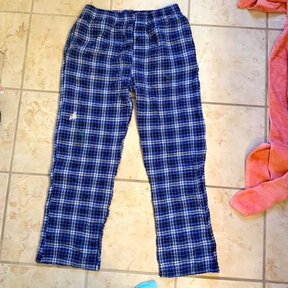 Real Essentials plaid blue men’s pants Medium